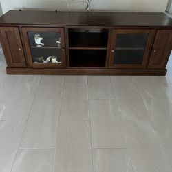 TV STAND 