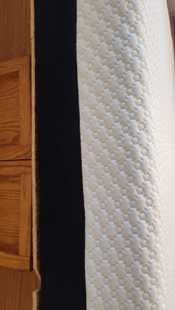 Like New I Twin California King Firm Mattress