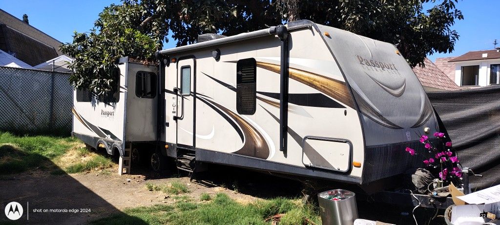 2015 Keystone Passport RV Trailer $2500