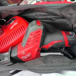 Milwaukee M12 Hack Saw