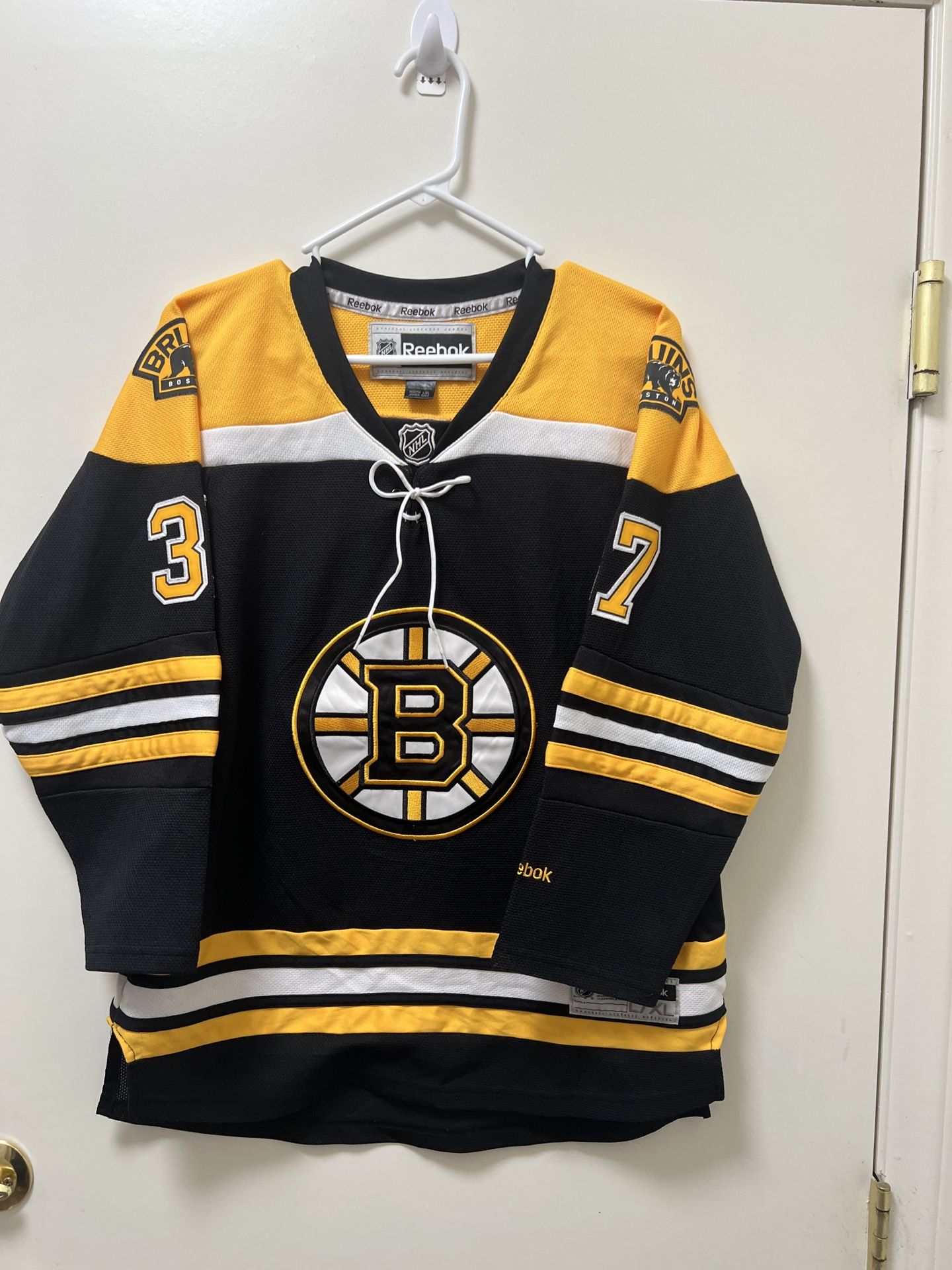 Patrice Bergeron Boston Bruins Reebok hockey jersey Size Youth L/XL