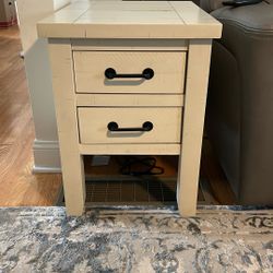 Bob’s Furniture Montana White Storage Chairside Tables (set Of 2)