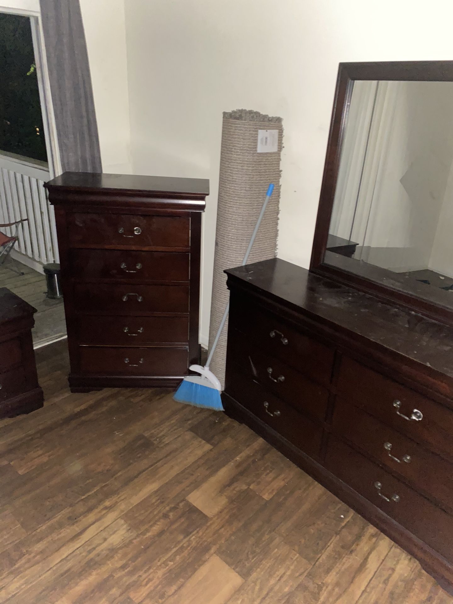 Bedroom set with Rug