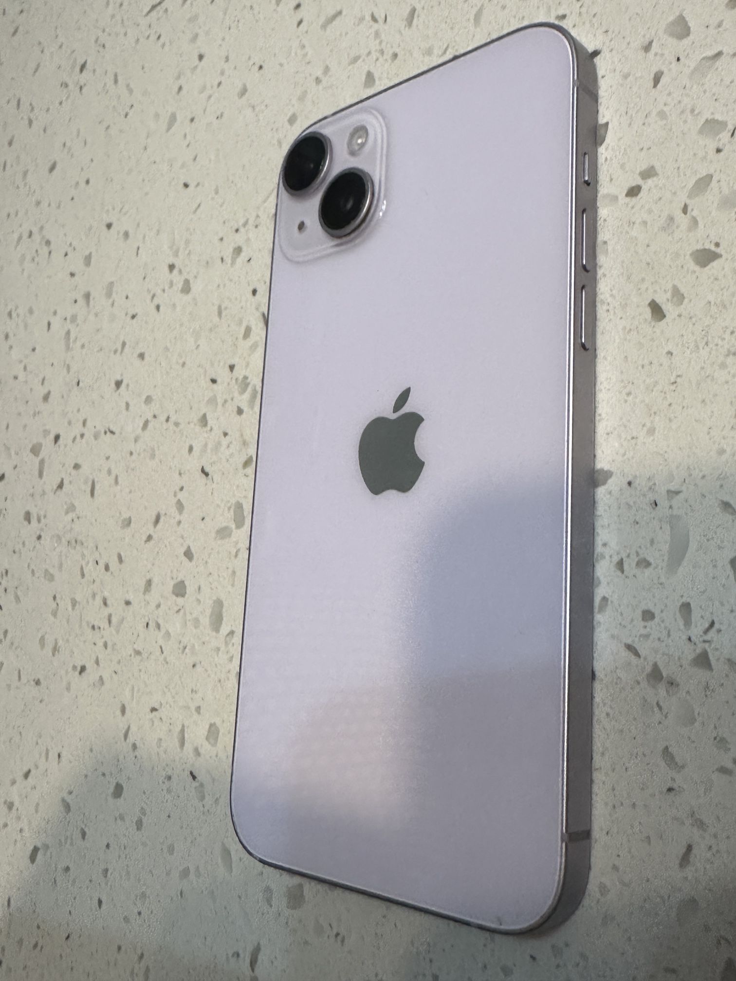 iPhone 14 Plus