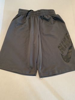 Boys Nike shorts 🧢 size small