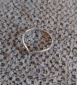 Minimalist Chevron Band Ring Size 8
