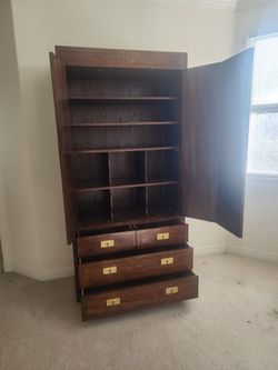 Henredon dresser