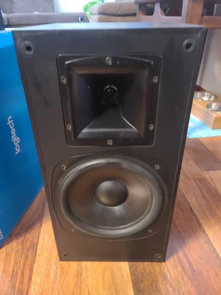 Klipsch SB3 Bookshelf Speakers for Sale in WA OfferUp