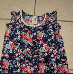 Random girls clothing $5 for entire bundle✨