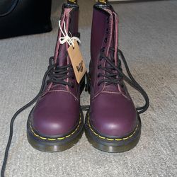 Doc Martens Purple