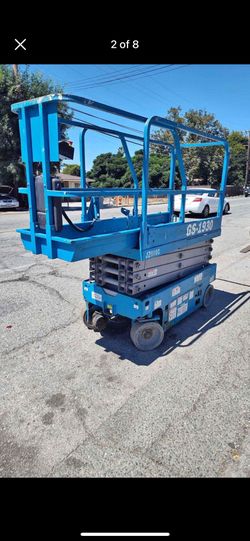 2018 Genie 1930 Scizzor Lift 