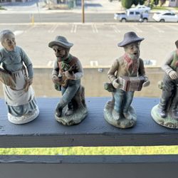 4 Porcelain Figurines 