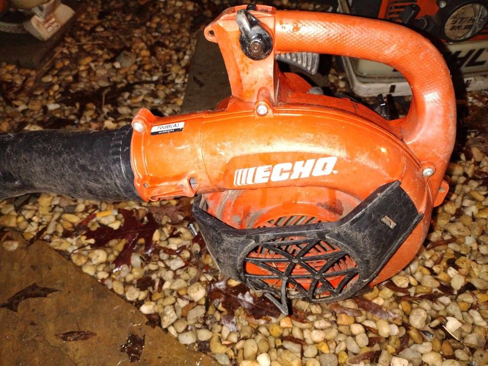 Handheld Echo Leaf Blower