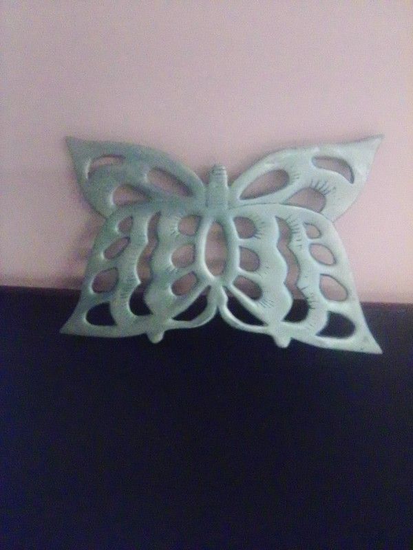 ANTIQUE BRASS BUTTERFLY POT HOLDER