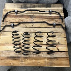 OEM Front And Rear Sway Bars And Coil Springs 2015 Volkswagen Jetta TDI. Pp