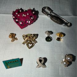 LOT OF PINS & LAPEL PINS SOME VINTAGE
