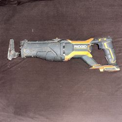 Ridgid R8642 18V Saw