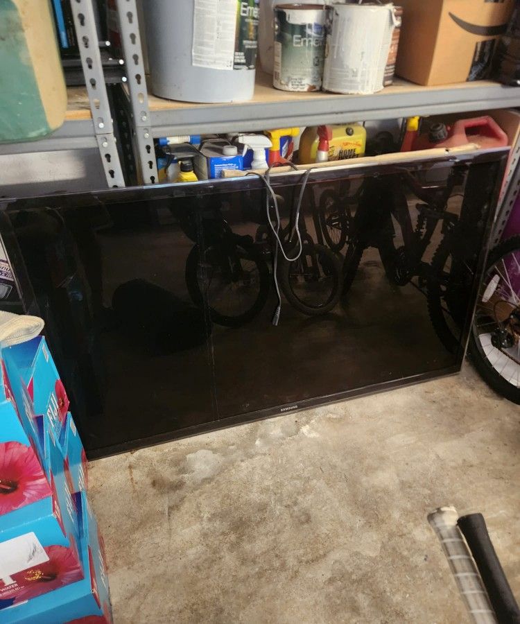 Samsung 60' TV
