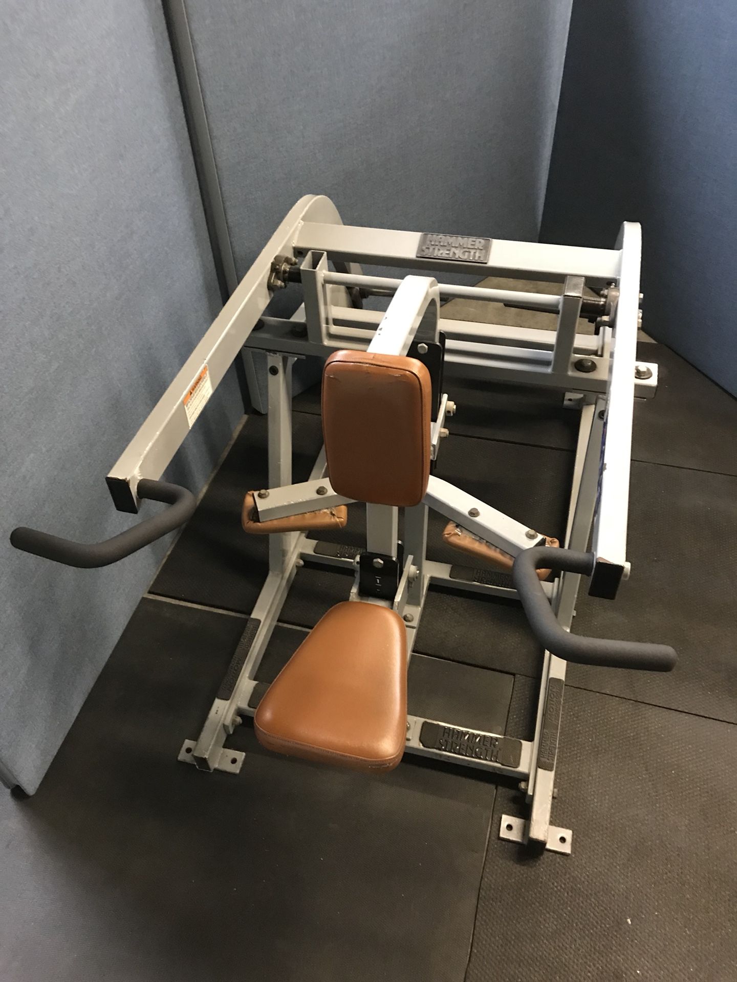 Hammer Strength Plate-Loaded Seated Dip
