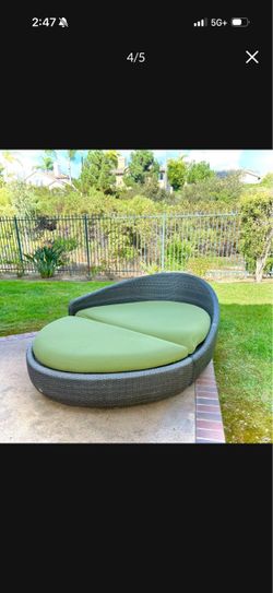 Gloster Eclipse Collection Relaxer – Outdoor Patio Daybed Lounger with Footstool