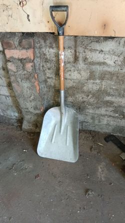 $10 snow whatever shovel