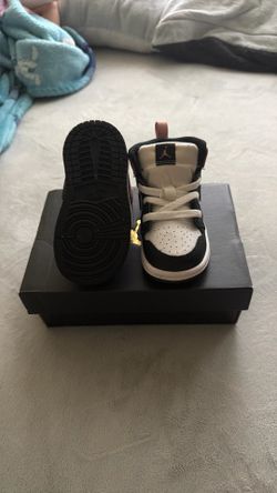 Jordan 1 Mid