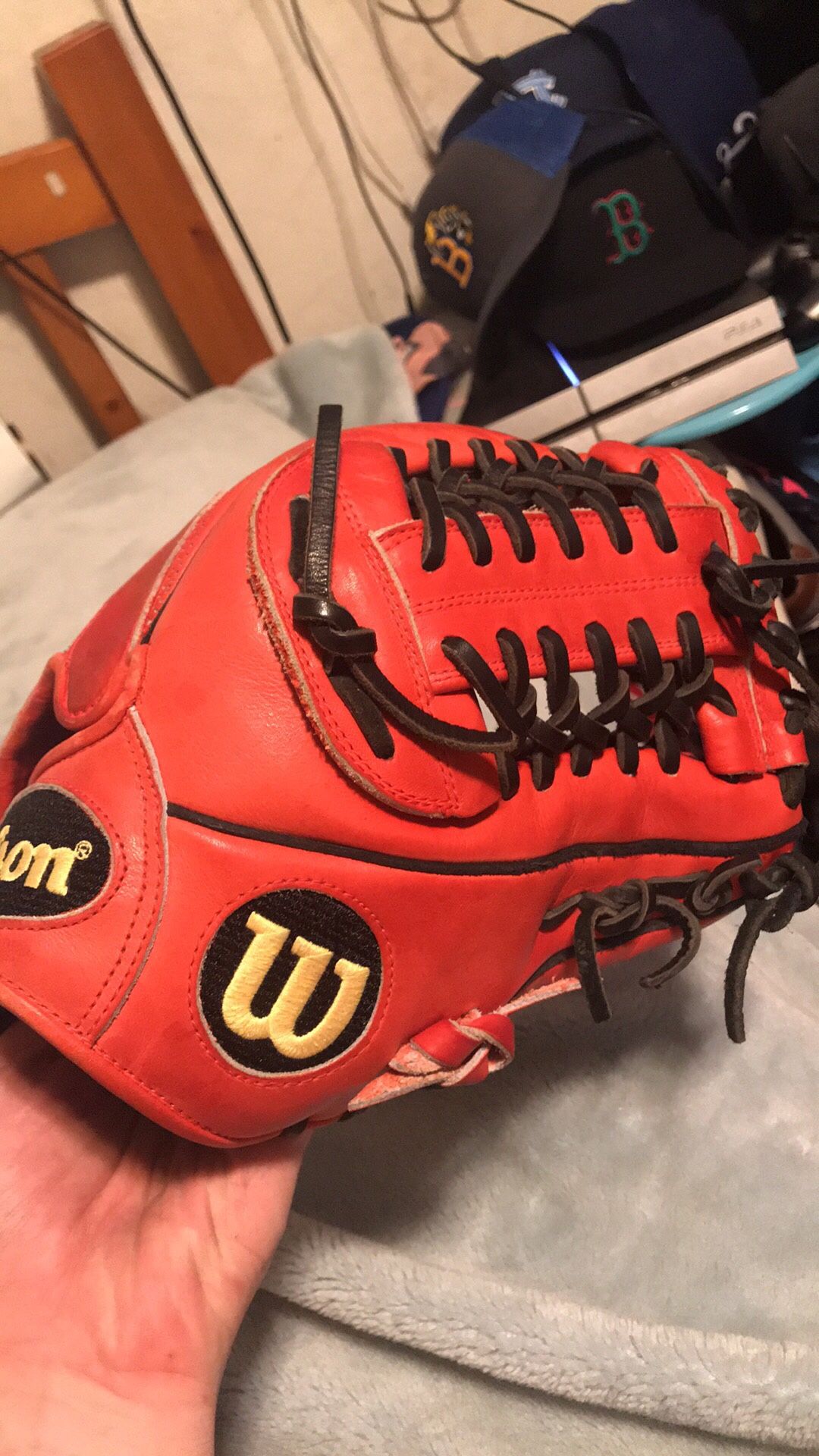 Wilson a2000 baseball glove