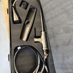 Forious Pull-Down Kitchen Faucet (Brushed Nickel) – New in Box – Model FF0023C