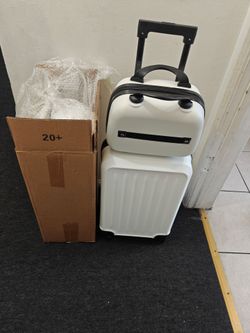 Carry on luggage 20 in/ Maleta nueva