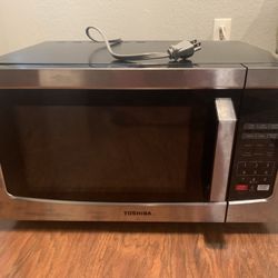 Microwave 1.1 Cubic Feet