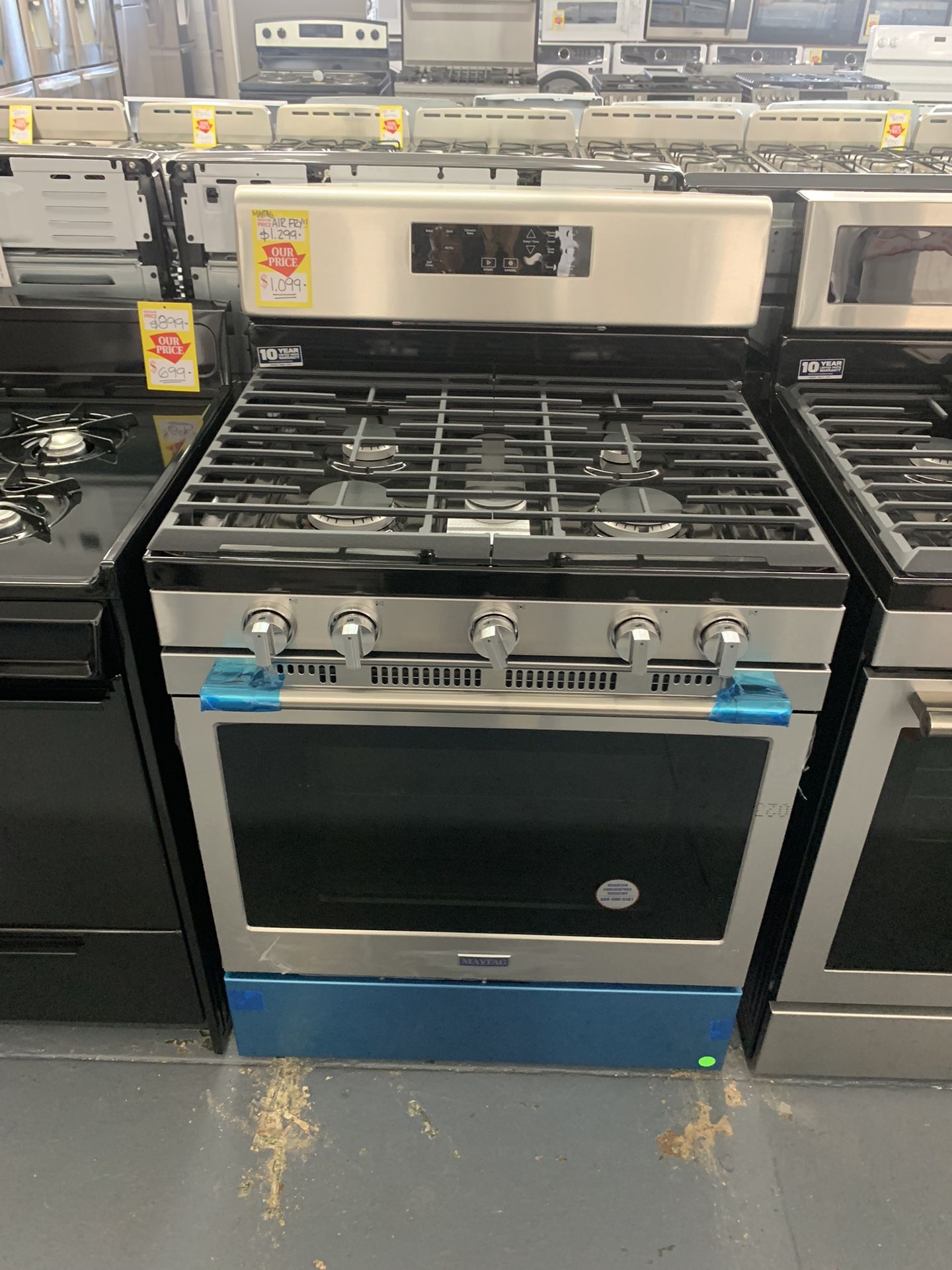 Maytag 30” Gas Range Air Fryer $1,099