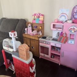 Toy Kitchen 