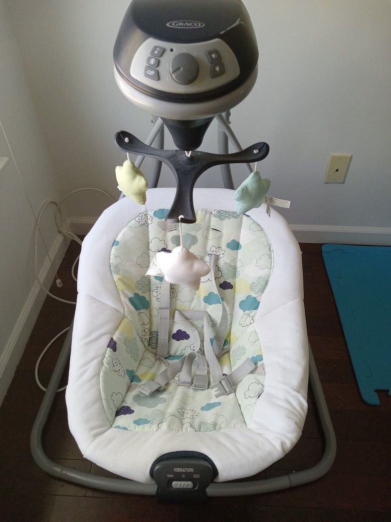 Graco Simple Sway Swing, Retail $120!