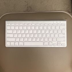 Bluetooth Keyboard for iOS&iPadOS 
