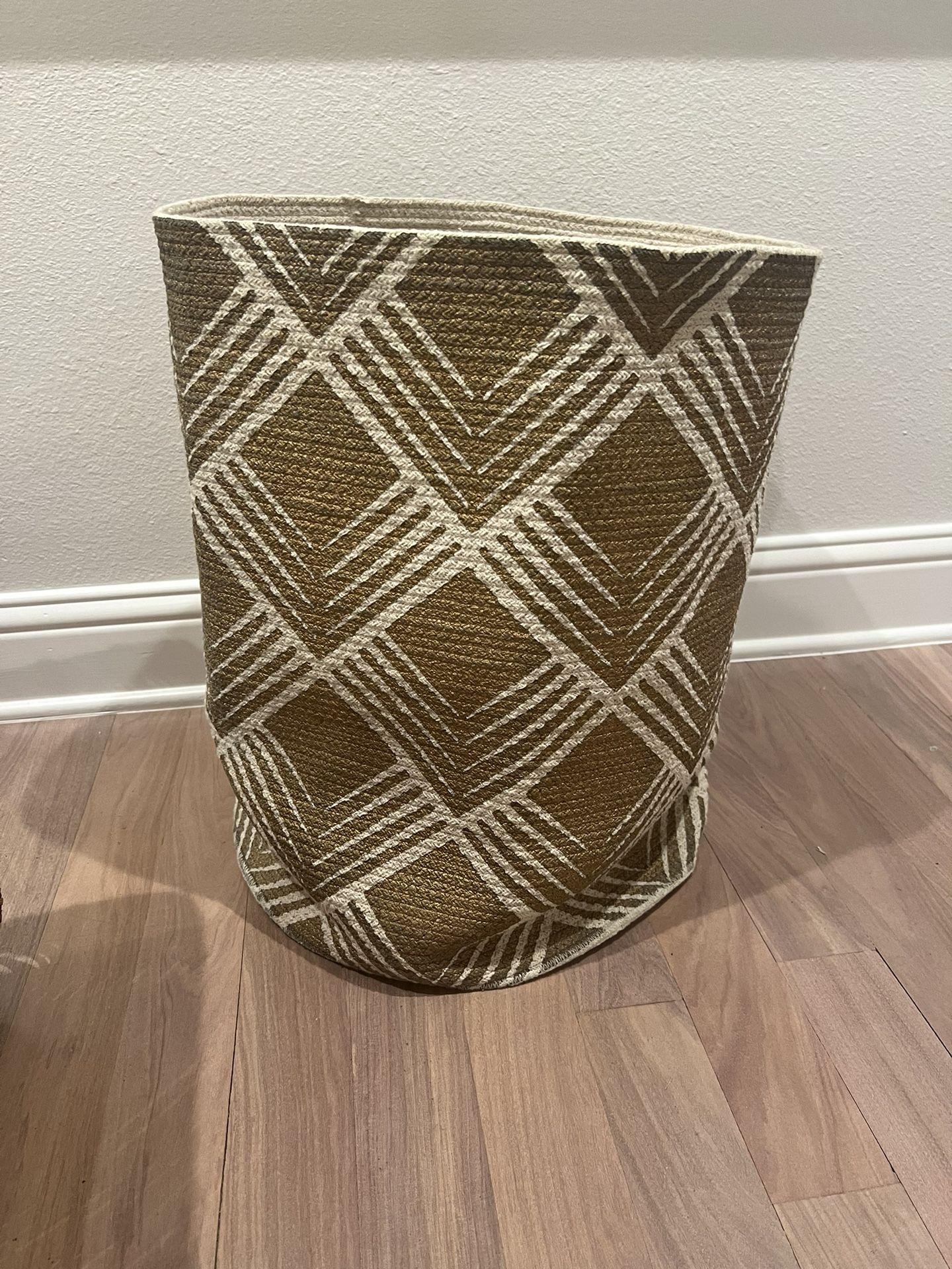 Anthropologie Soft Bin