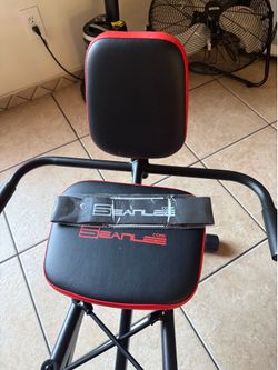 Hip abductor machine