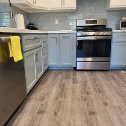 New Kitchen Cabinets