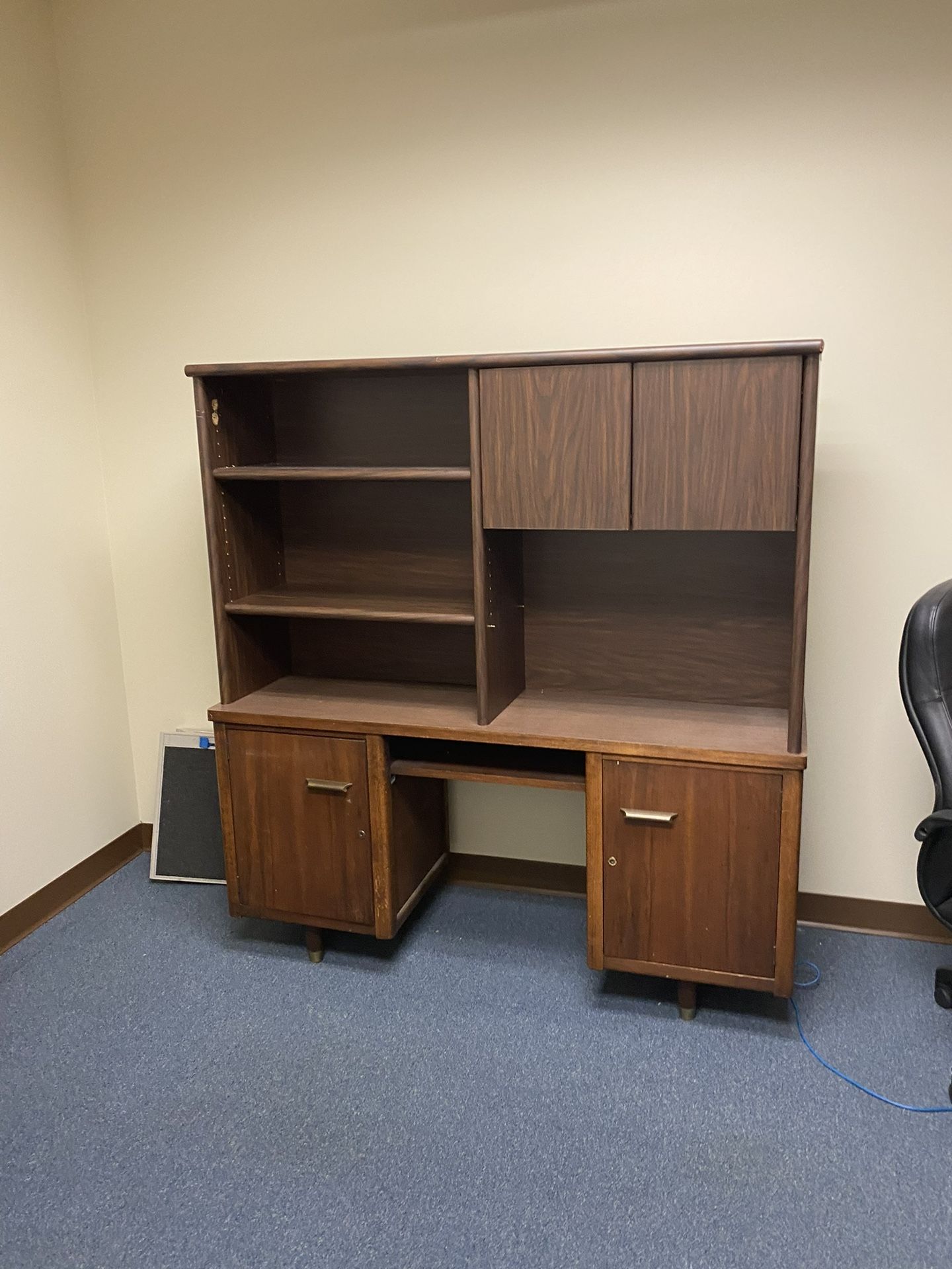 💥FREE OFFICE FURNITURE💥