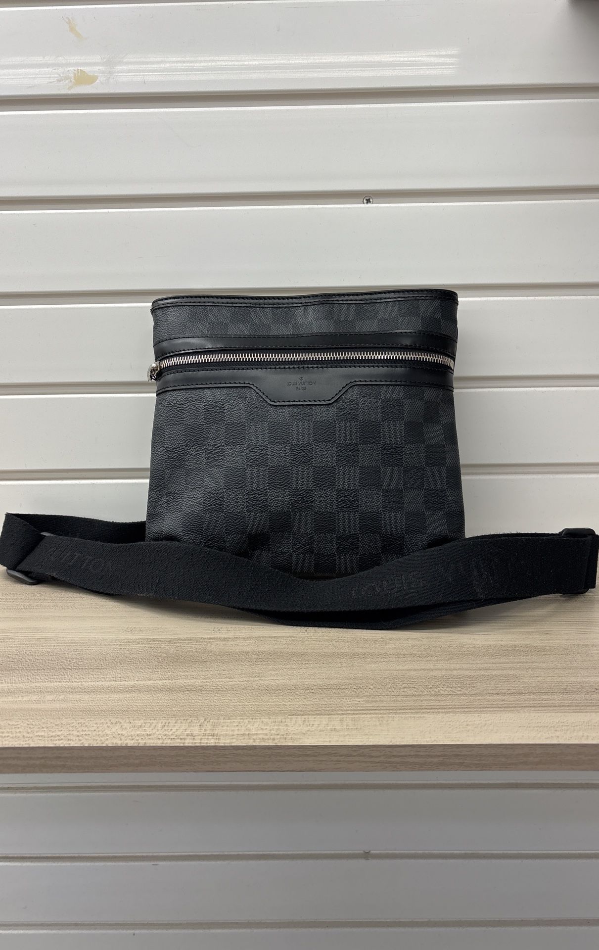 Louis Vuitton - Thomas Damier Graphite