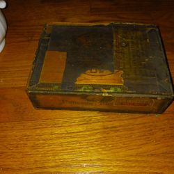 Antique La Merinda Cigar Box 