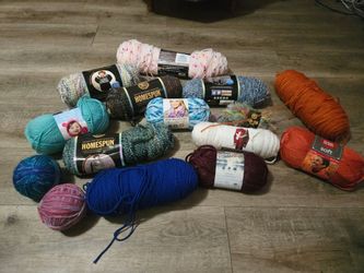 15 Mixed YARN Lot Never Used Homespun, RED HEART, SERENITY, LOOPS & THREADS ALL $15