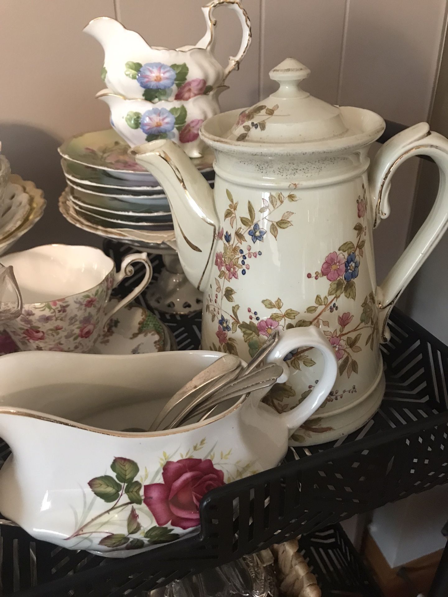 Vintage Dishes & Silverware 🌸🌸🍃