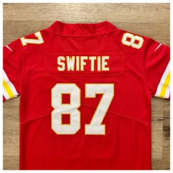 Chiefs jersey women’s RARE Taylor Swift SWIFTIE stitched