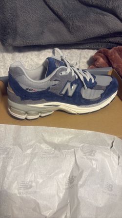 New balance 2002R