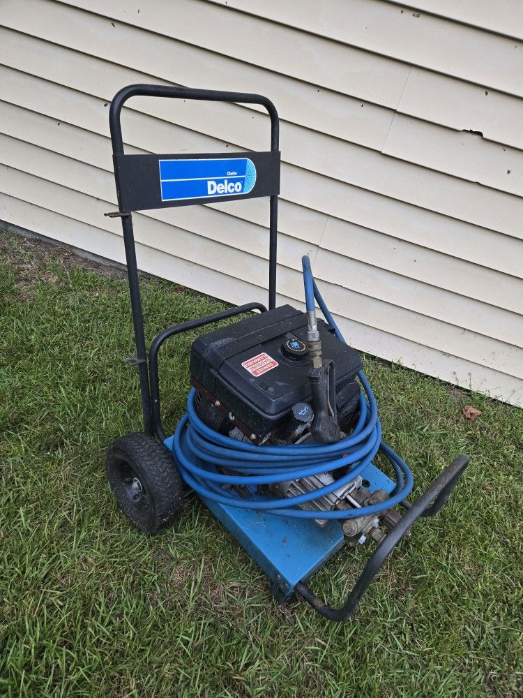 CLARKE DELCO PRESSURE WASHER SOLD AS IS READ DESCRIPTION