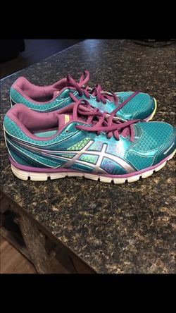 ASICS Gel Horizon size 7.5