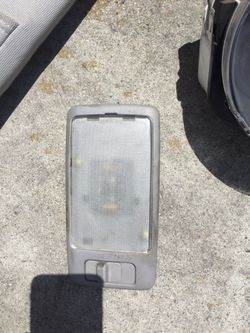 Subaru dome light