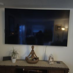 86" LG Flat-screen T V