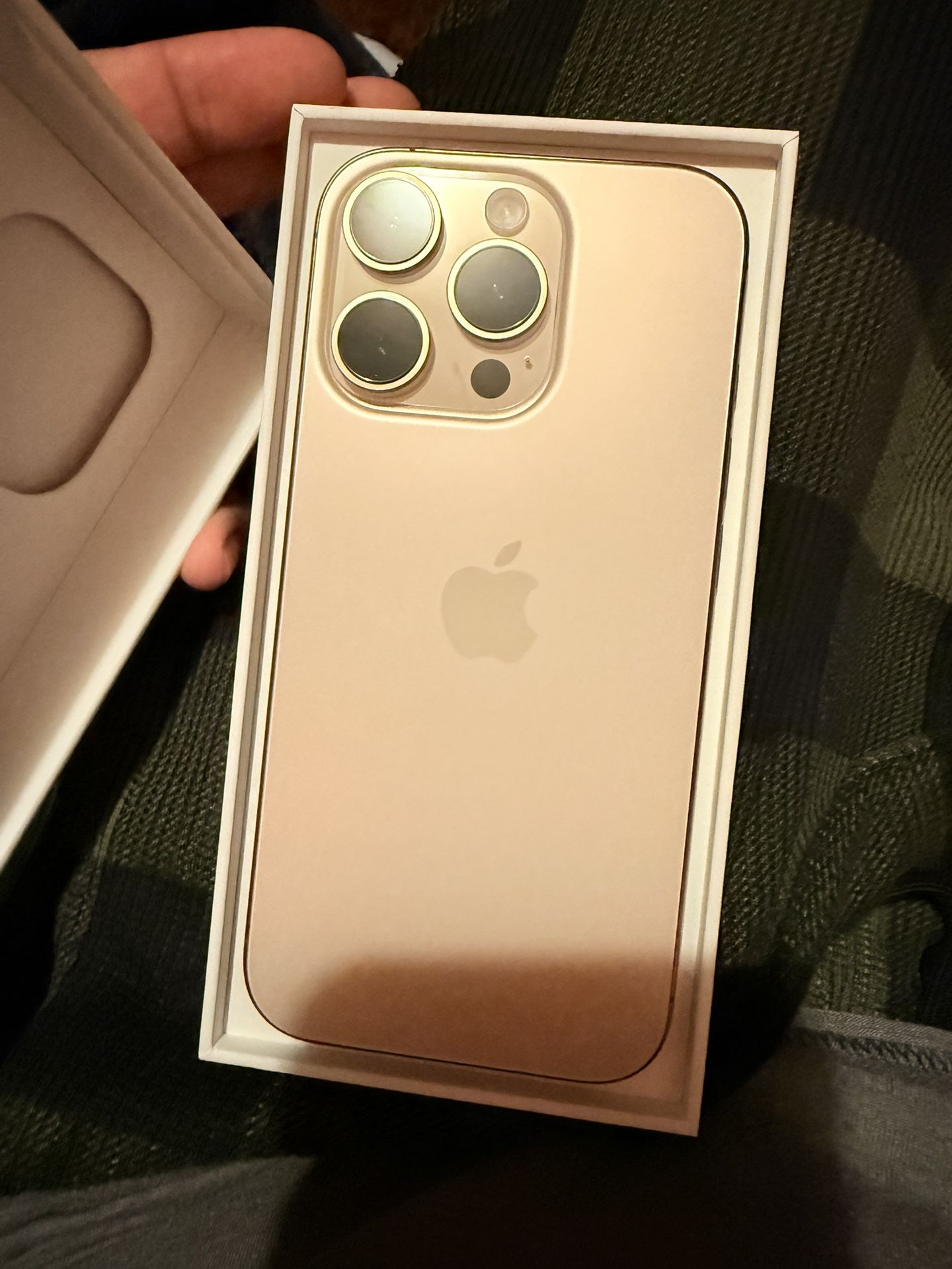 iPhone 16 Pro