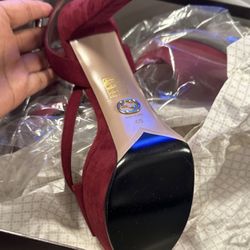 Gucci Heels Size 40